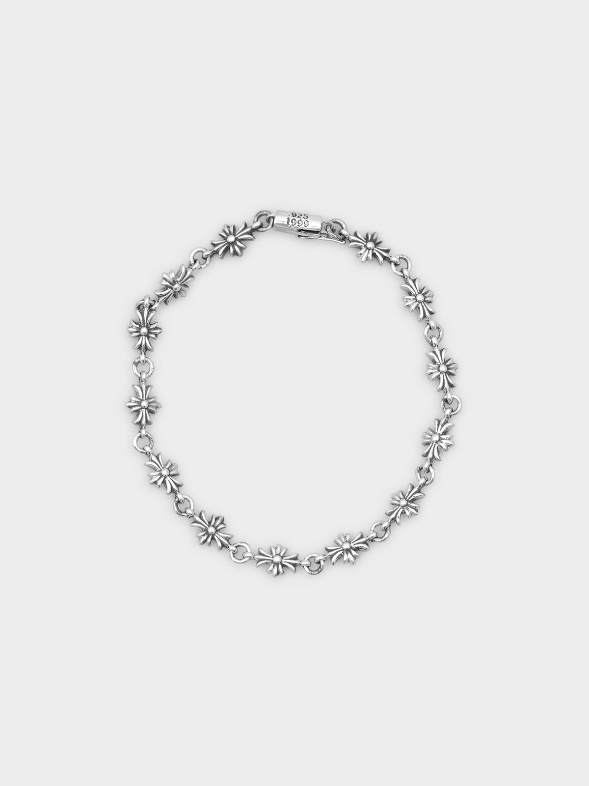 Tiny E Bracelet (13 links)