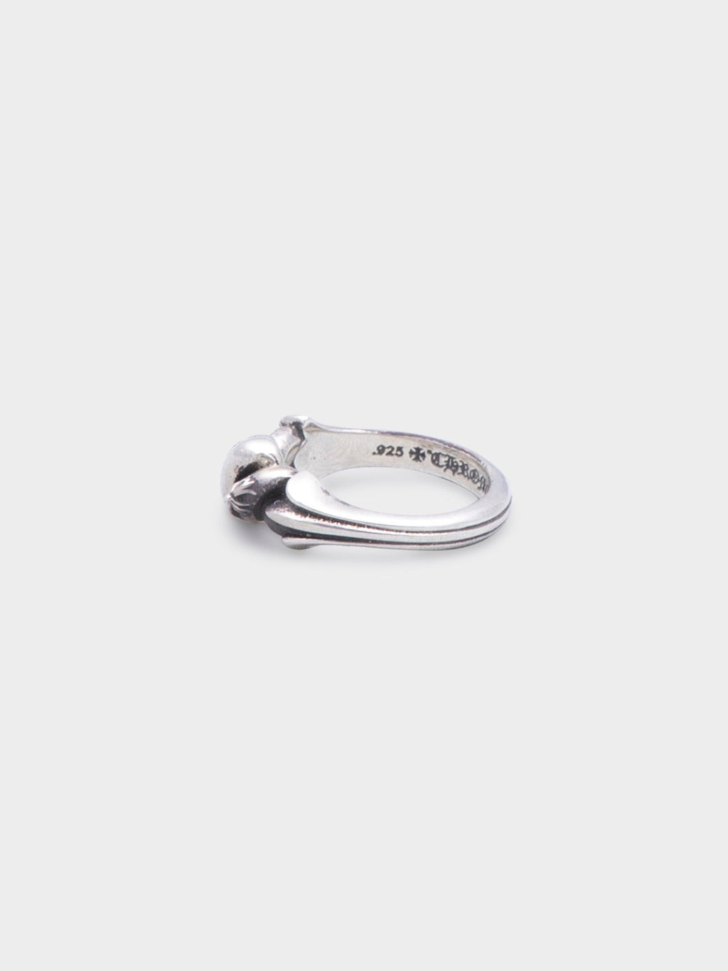 Tiny E Knot Ring