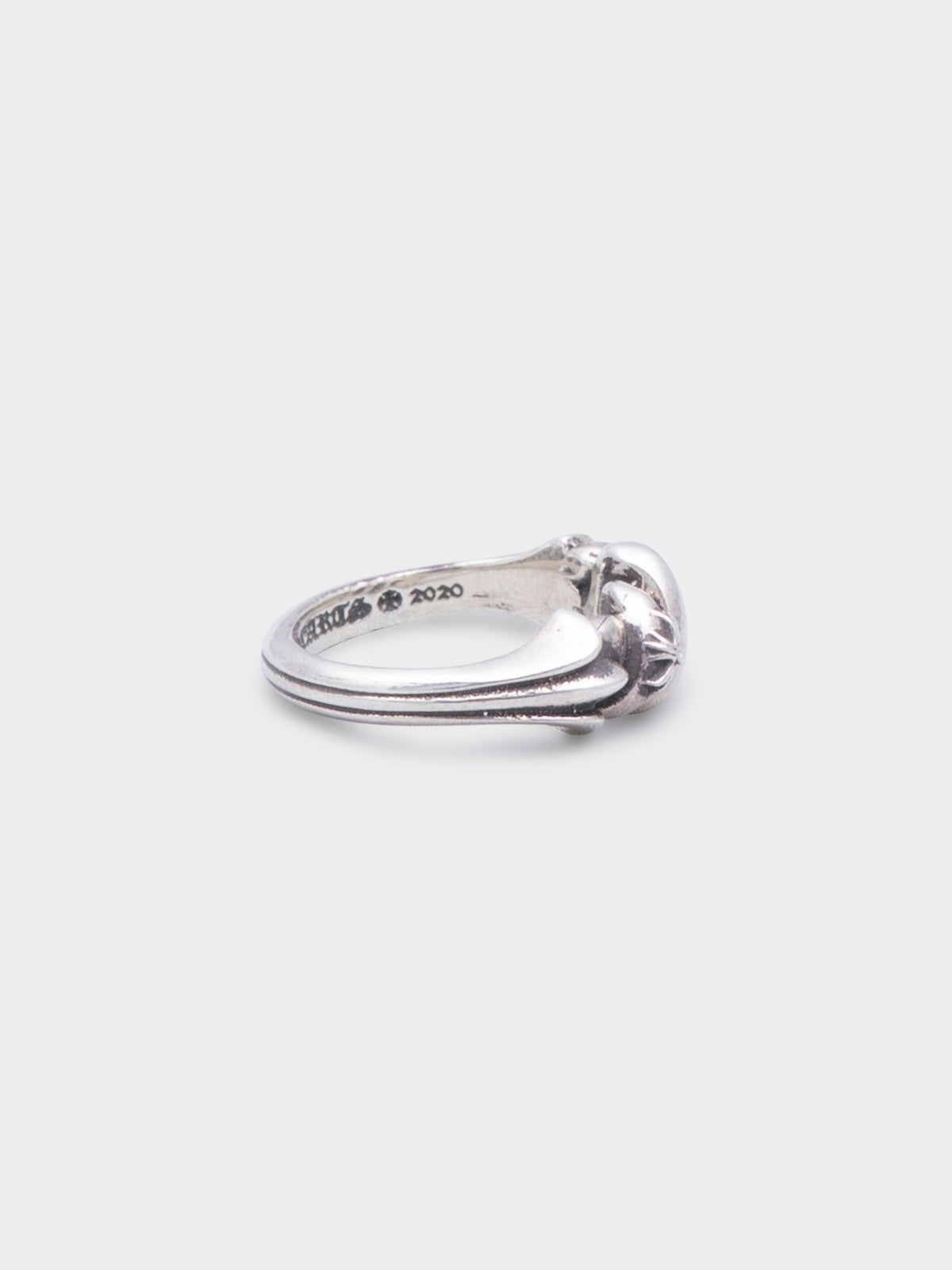 Tiny E Knot Ring