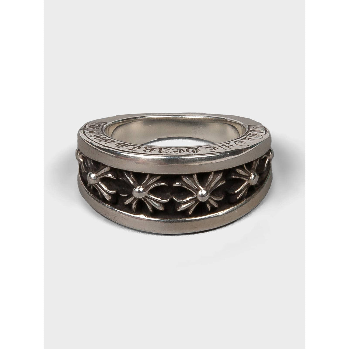 Plus V Band Ring